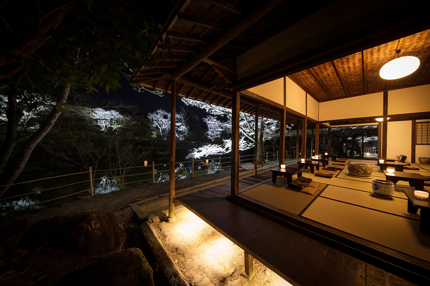 冬の茶屋バー