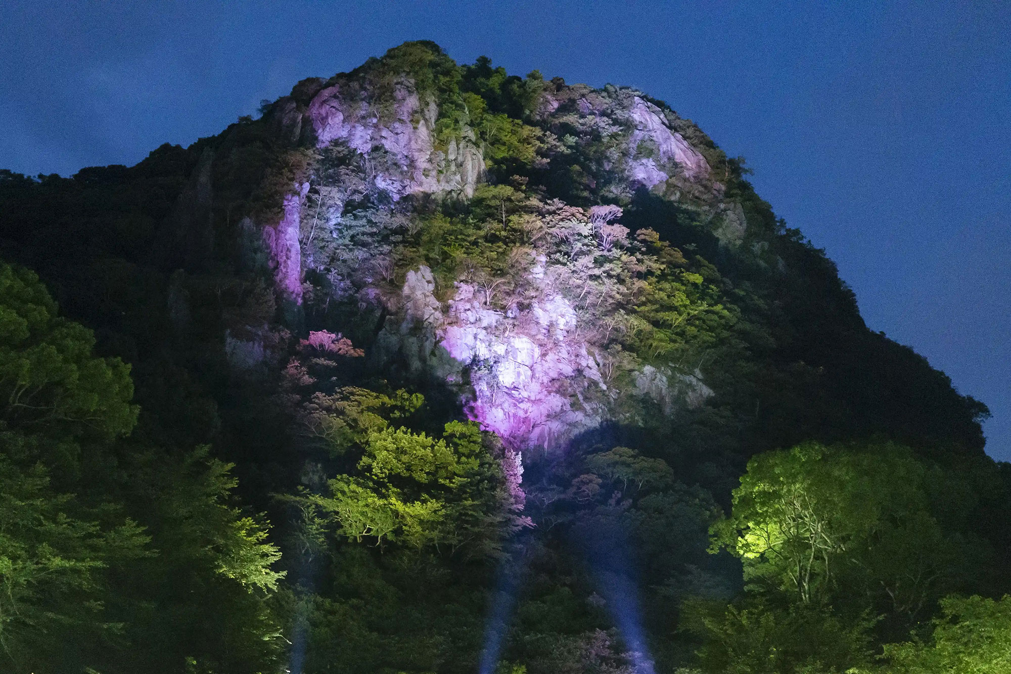 呼応する御船山